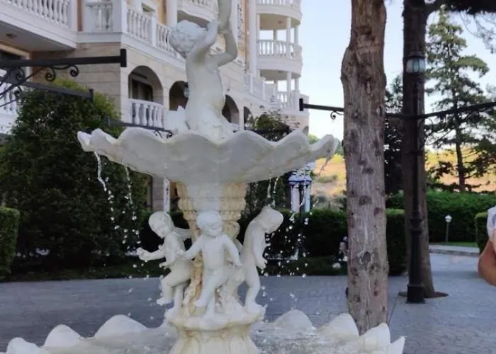Roma Monna Apartament *